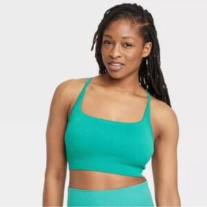 All in motion Crop top Size XXL